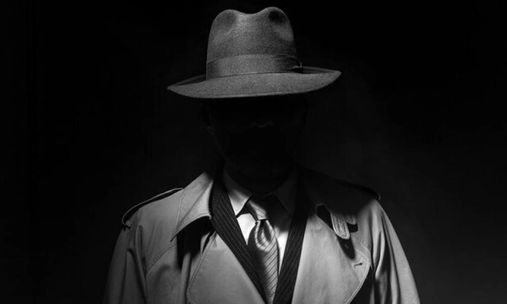 Μυστήριο με προσαγωγή 21χρονου Αραβα σε αστυνομικό τμήμα του Πειραιά – Φωτογράφιζε «πολιτικούς στόχους»